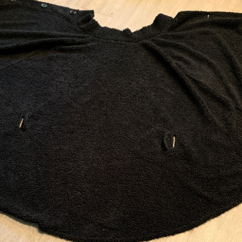 Teddy Bear Cozy Black Knit Capelet